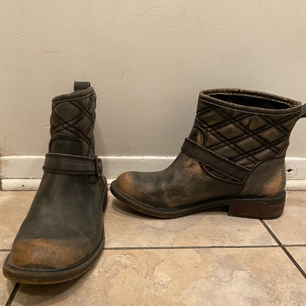 Lucky Brand Distressed biker bootie Size 8